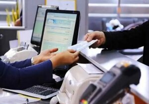 وام ۵۰۰ میلیونی، بازپرداخت یک میلیاردی؛ پشت پرده بازارِ سیاه وام در ایران/ «ضامن فروشی» هم باب شد