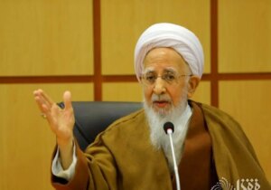 همه وظیفه دارند برای کاهش فقر و تقویت تولید و اشتغال تلاش کنند